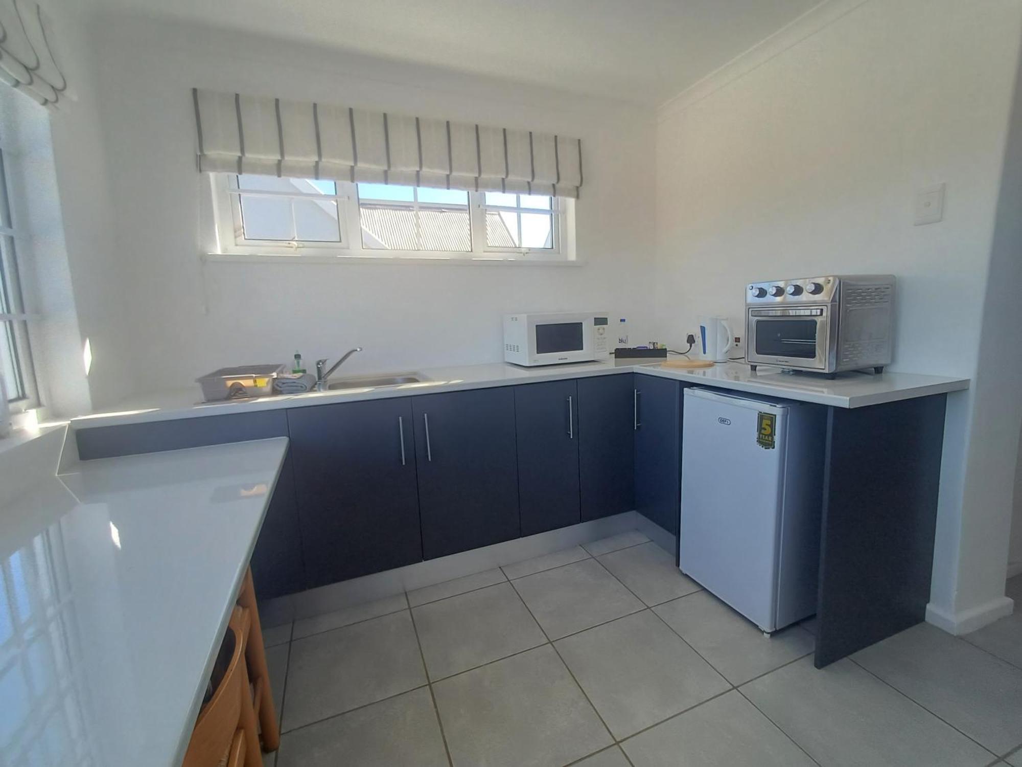 Millard Crescent Guest House Port Elizabeth Exterior photo